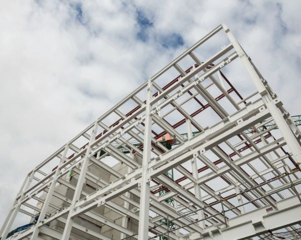 Комплексная огнезащита металлических конструкций в Москве